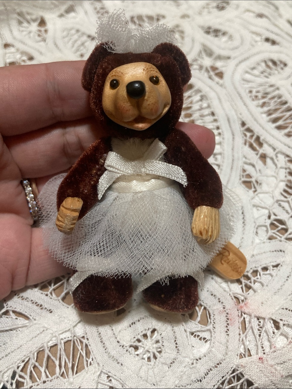 Robert Raikes Mini Collectible Bear “Viola” - Picture 2 of 9